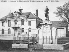 Mairie et monument aux morts