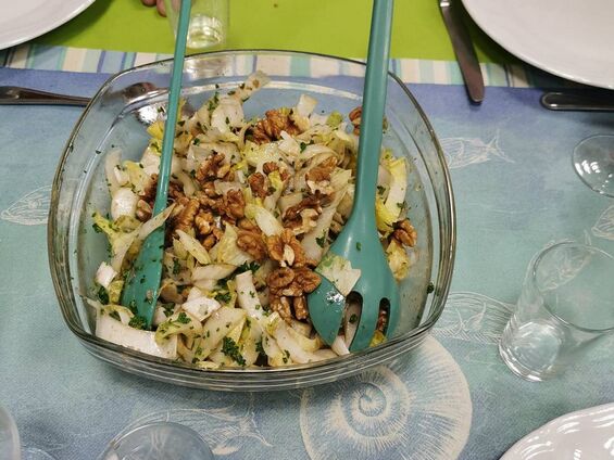 Salade d'endives et noix