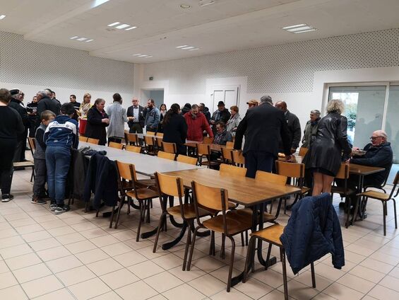 Cérémonie 11 novembre 2019 verre de l'amitié Cérémonie 11 novembre 2019 verre de l'amitié