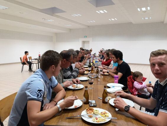 Fête des voisins 2019 pendant le repas