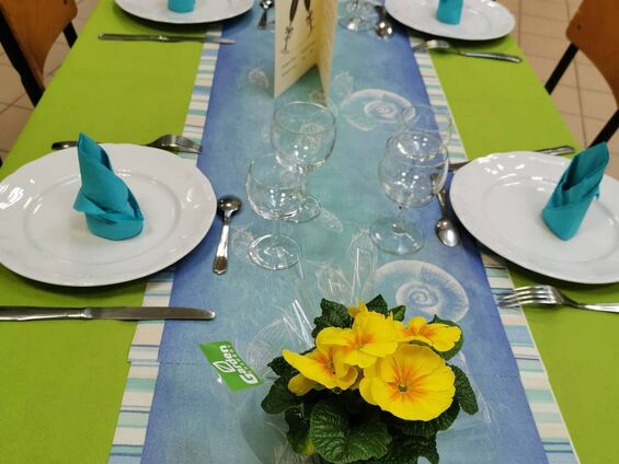 Table Repas des ainés Table Repas des ainés